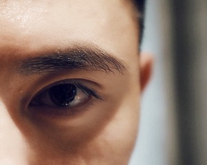001