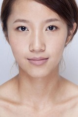 女