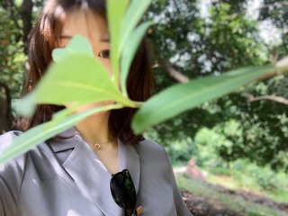 001