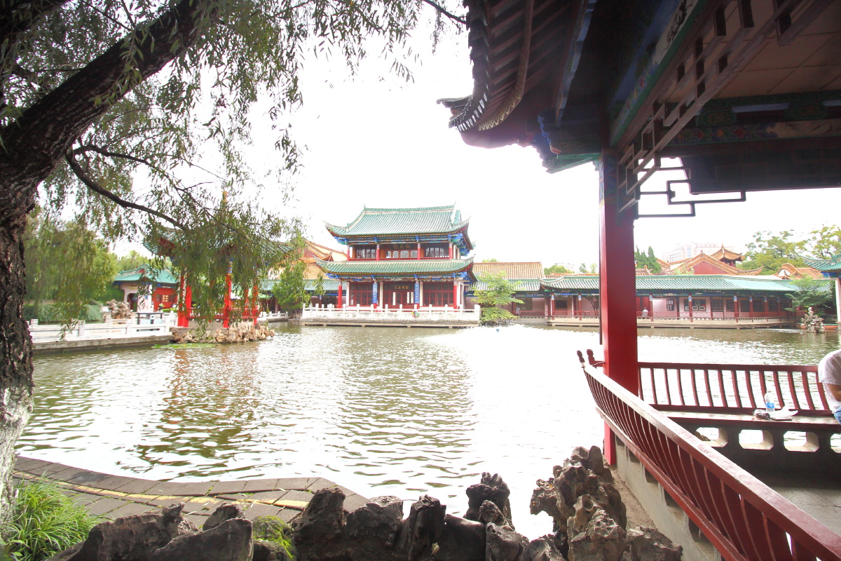 昆明翠湖公园观鱼楼2