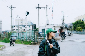 001