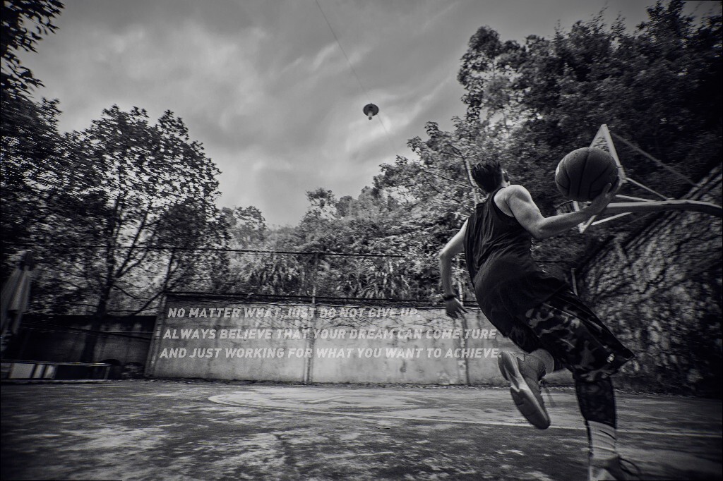BALL IS LIVE