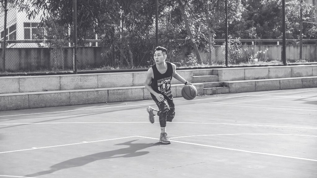 BALL IS LIVE