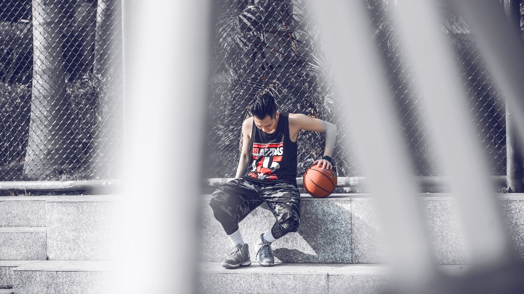 BALL IS LIVE