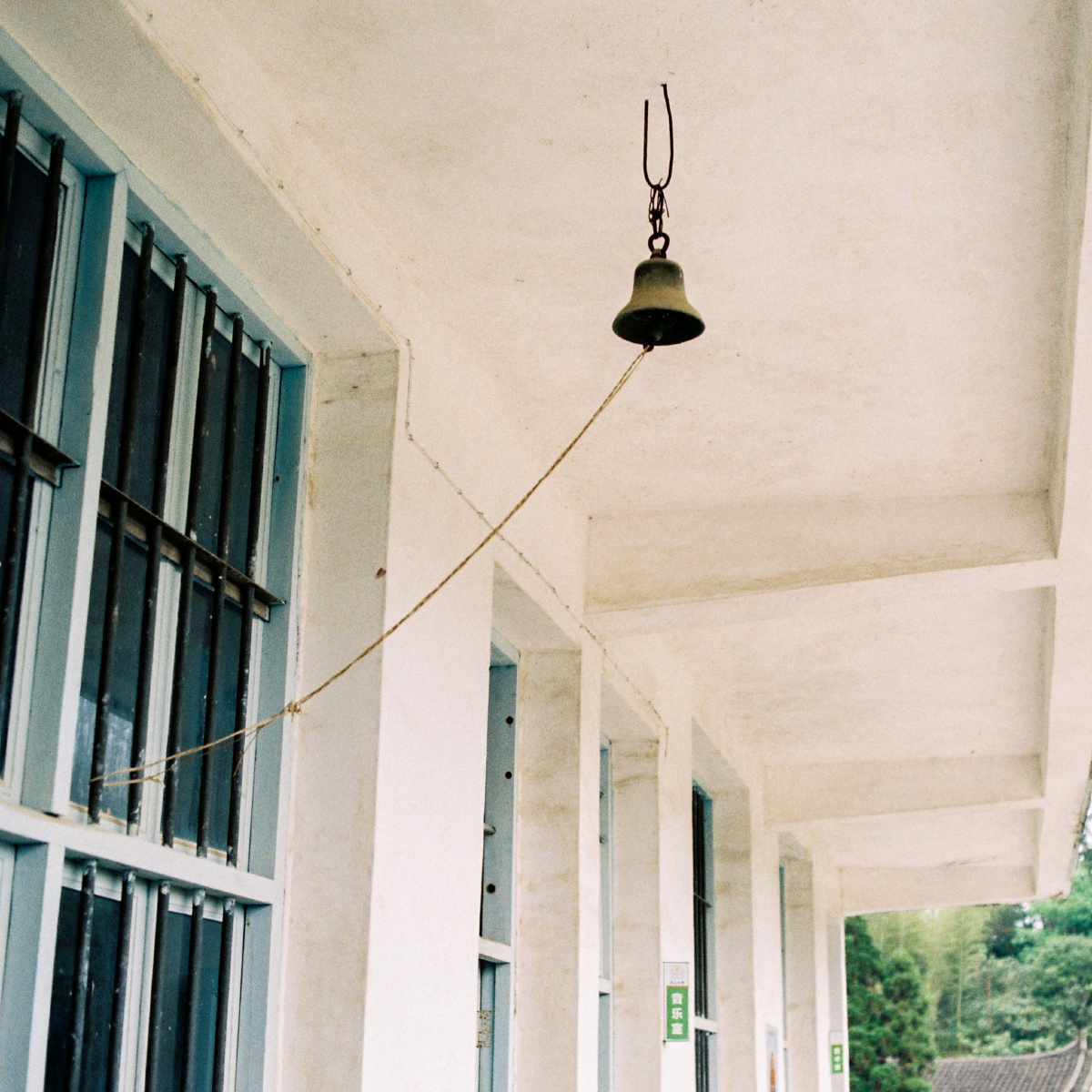 学校上下课用的敲钟