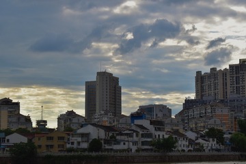 72560AE8-1DF8-4A76-9B85-8850773F80AA/L0/001