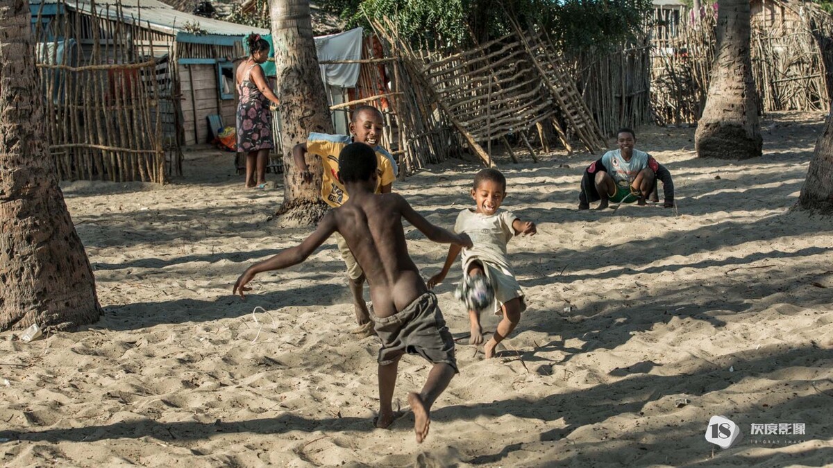 李烨拍摄于马达加斯加