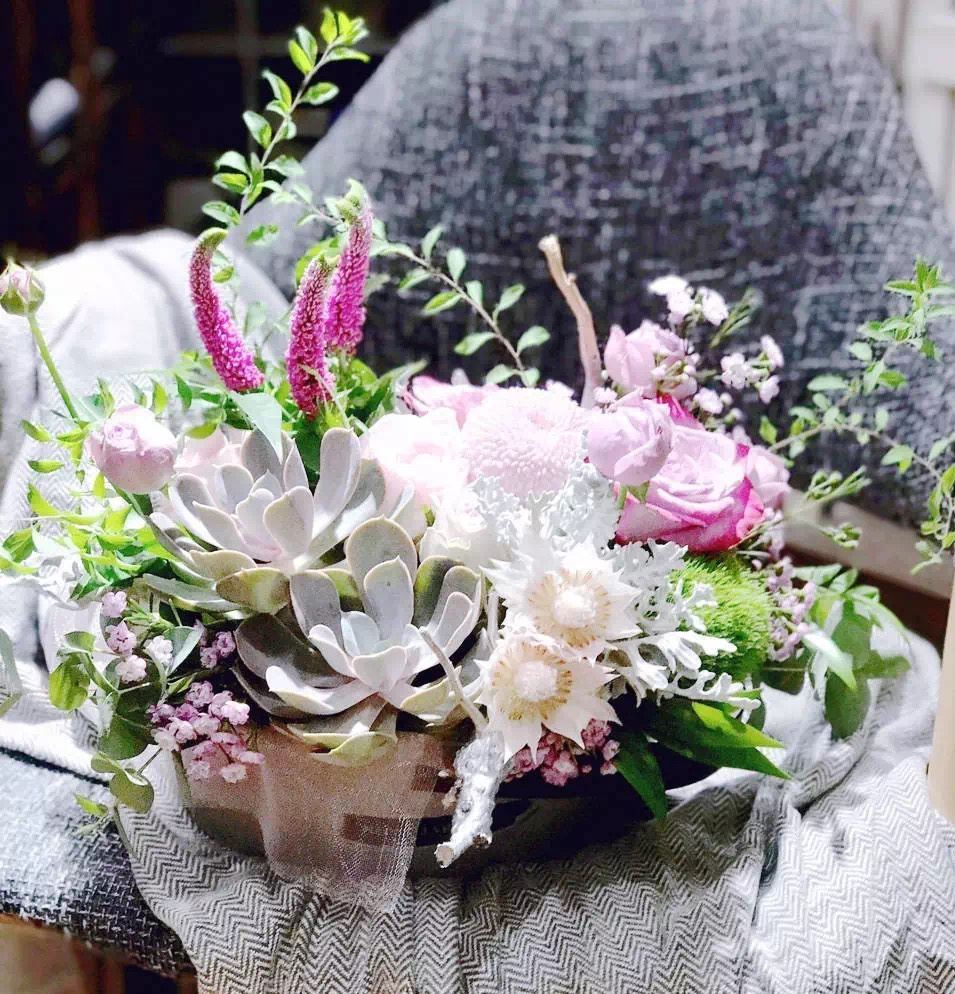 鲜花与时装搭配