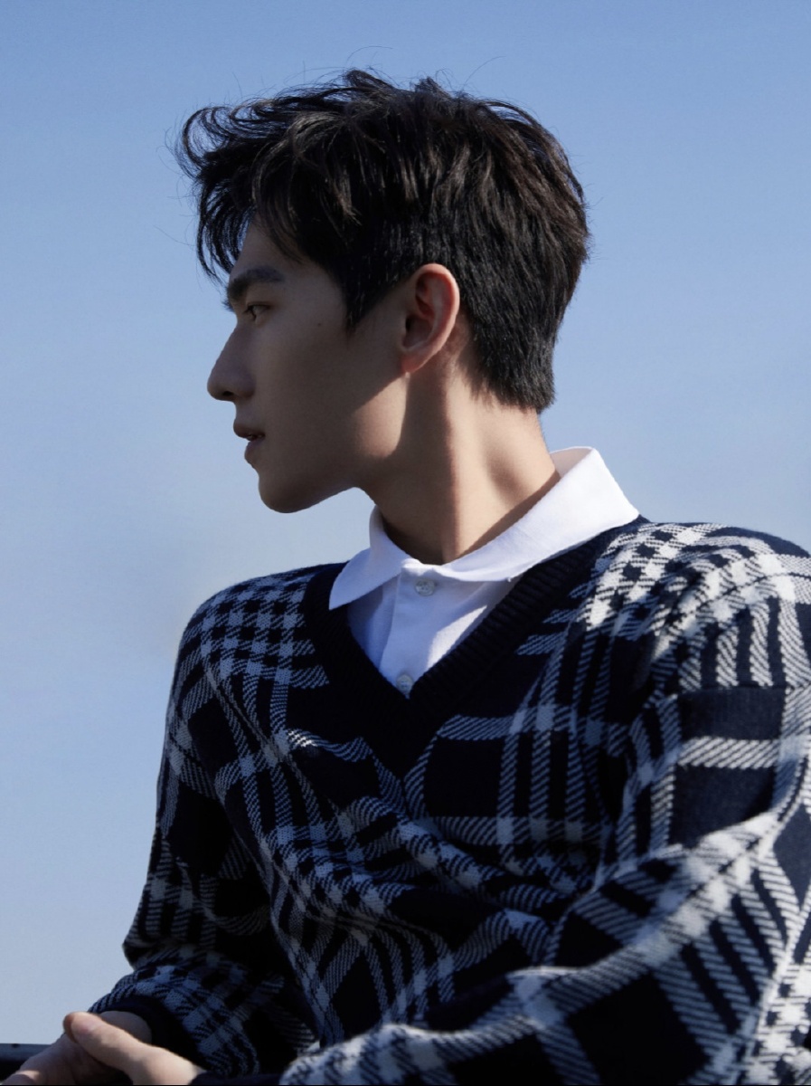 青春活力在看这优越的五官真的太有感觉了吧羞嗒嗒这是清新画风帅哥的