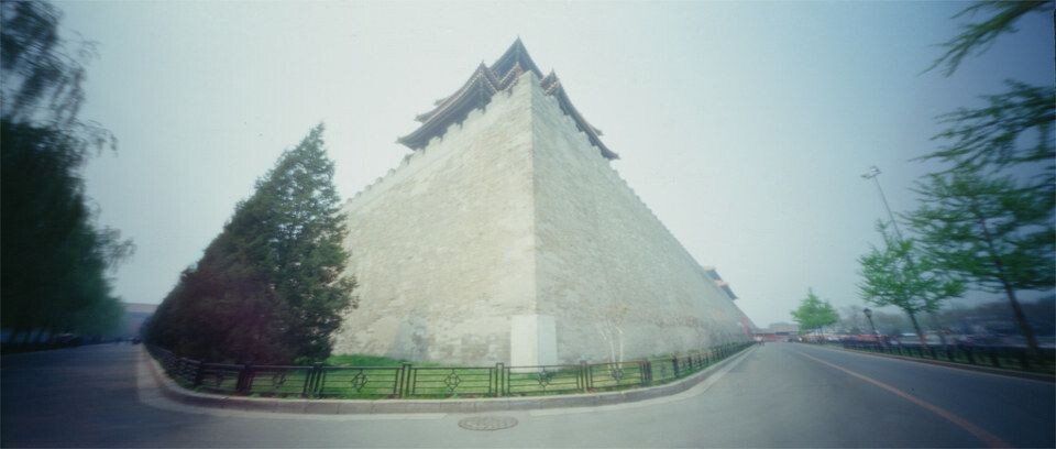 camp4投稿-转角楼<br />
北京的建筑不管是古代还是现代,都有一种仰视感。