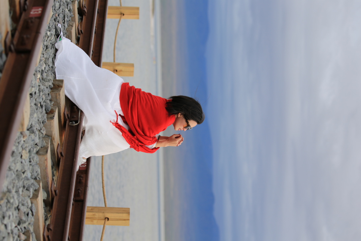 2020丨我的环境人像摄影胡杨牧风环境人像是环境与人的组合景美人也美