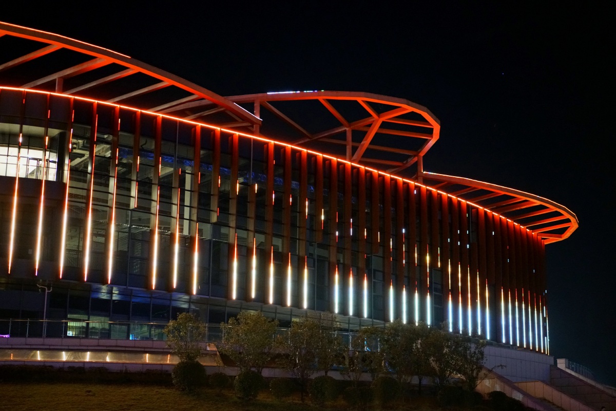 南康家居小镇建筑夜景倒影宛如仙境