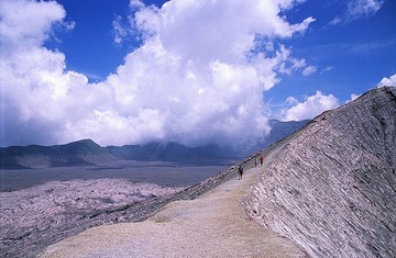 婆罗摩火山