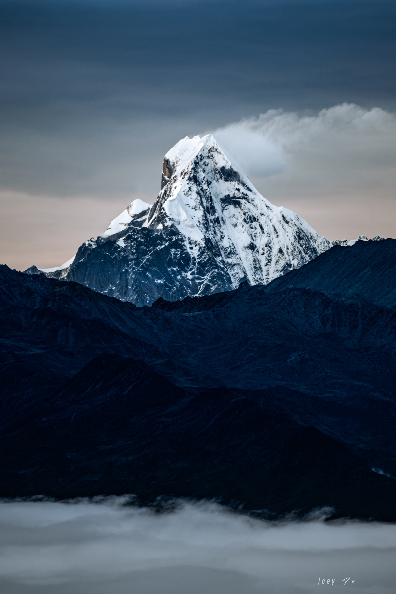 四川高山四姑娘山之幺妹峰高山风光壁纸高原雪山
