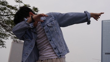 001