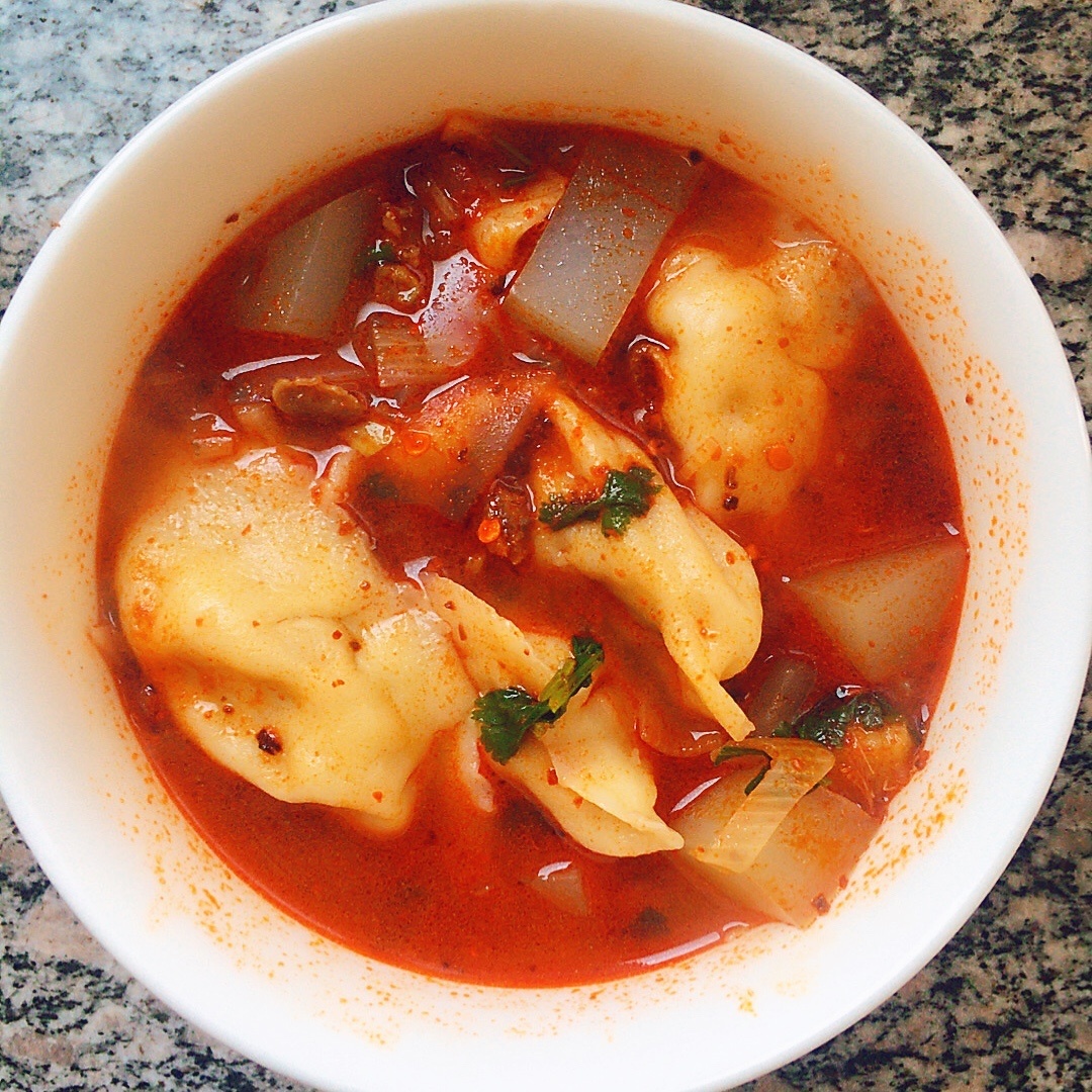 冬至来一碗热气腾腾的粉汤饺子冬天不会冻耳朵