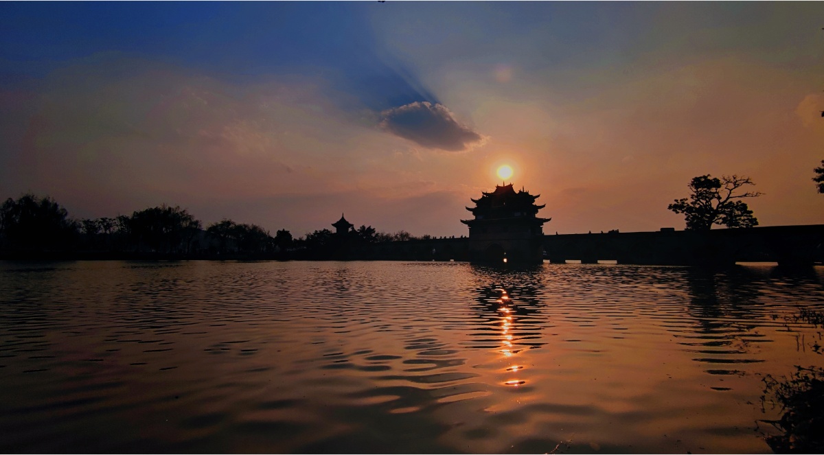 双龙桥的日落美景