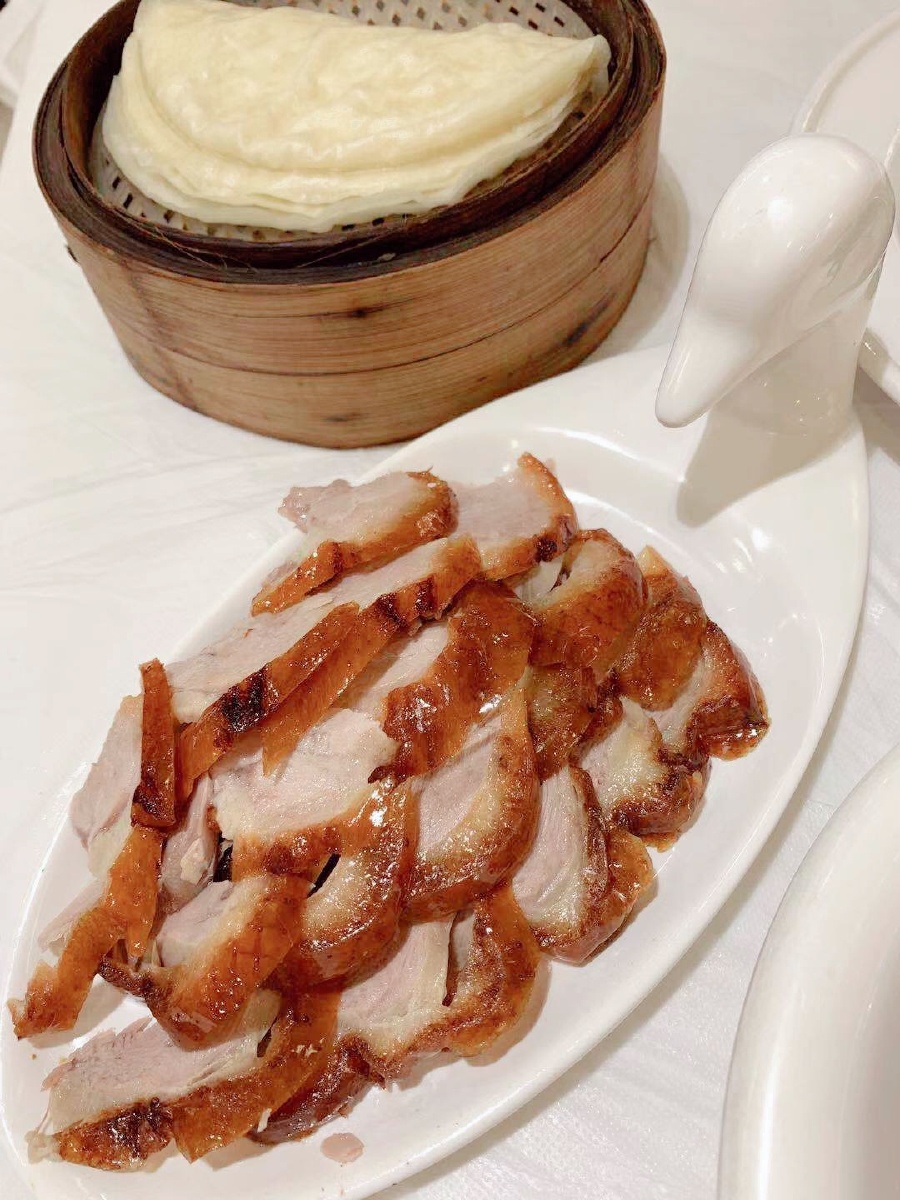 鲜甜优雅口齿留香果木烤鸭