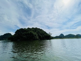 E0579AA0-1EC9-44F9-8C67-2A74AE9ECF3E/L0/001