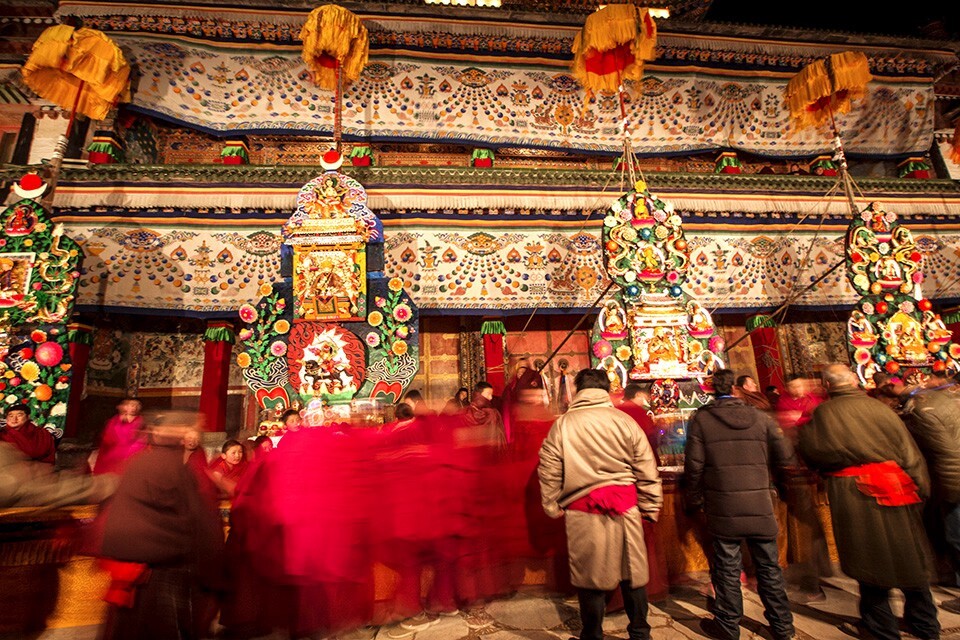 甘南拉卜楞寺正月法会，酥油花盛大场面，难得一见！