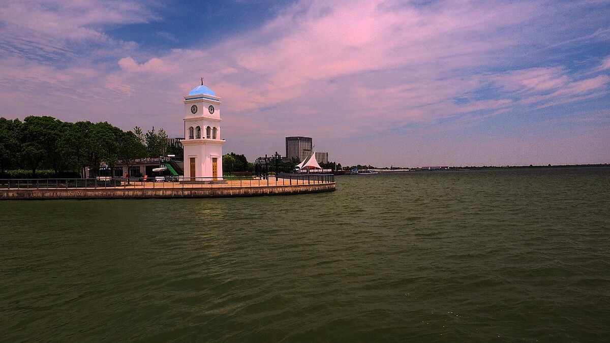 上海滴水湖风景区图片
