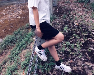 001