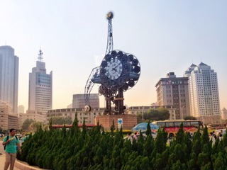 457024