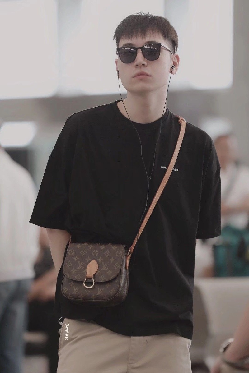 dd在线追王九龙 - 图虫