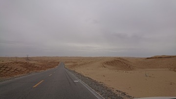 507667