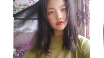 1702748