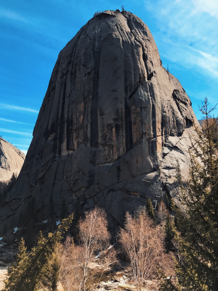 可可托海神钟山