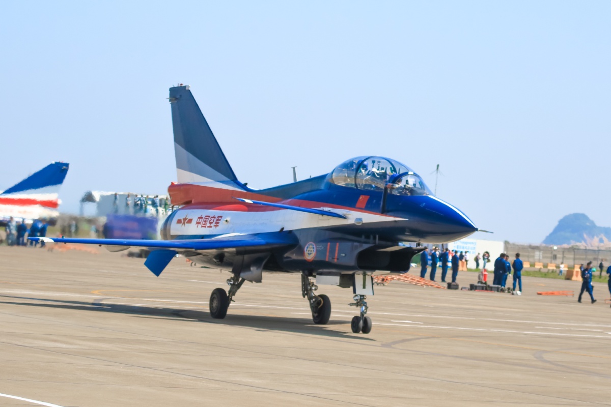 2018中国珠海国际航展八一飞行表演队歼10表演第三部分