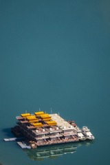 68952