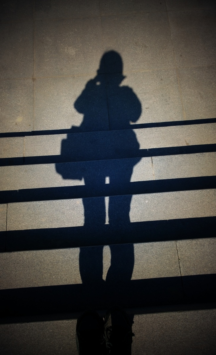 孤单是一个人的狂欢