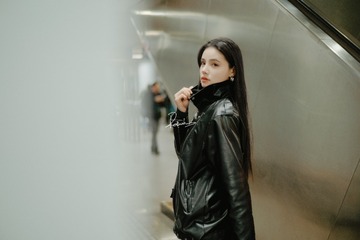 001