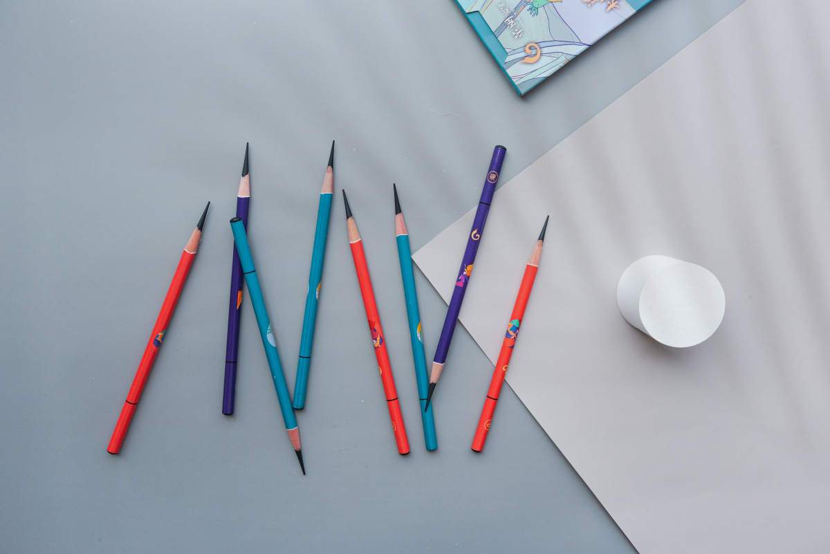 素描笔文具产品摄影
