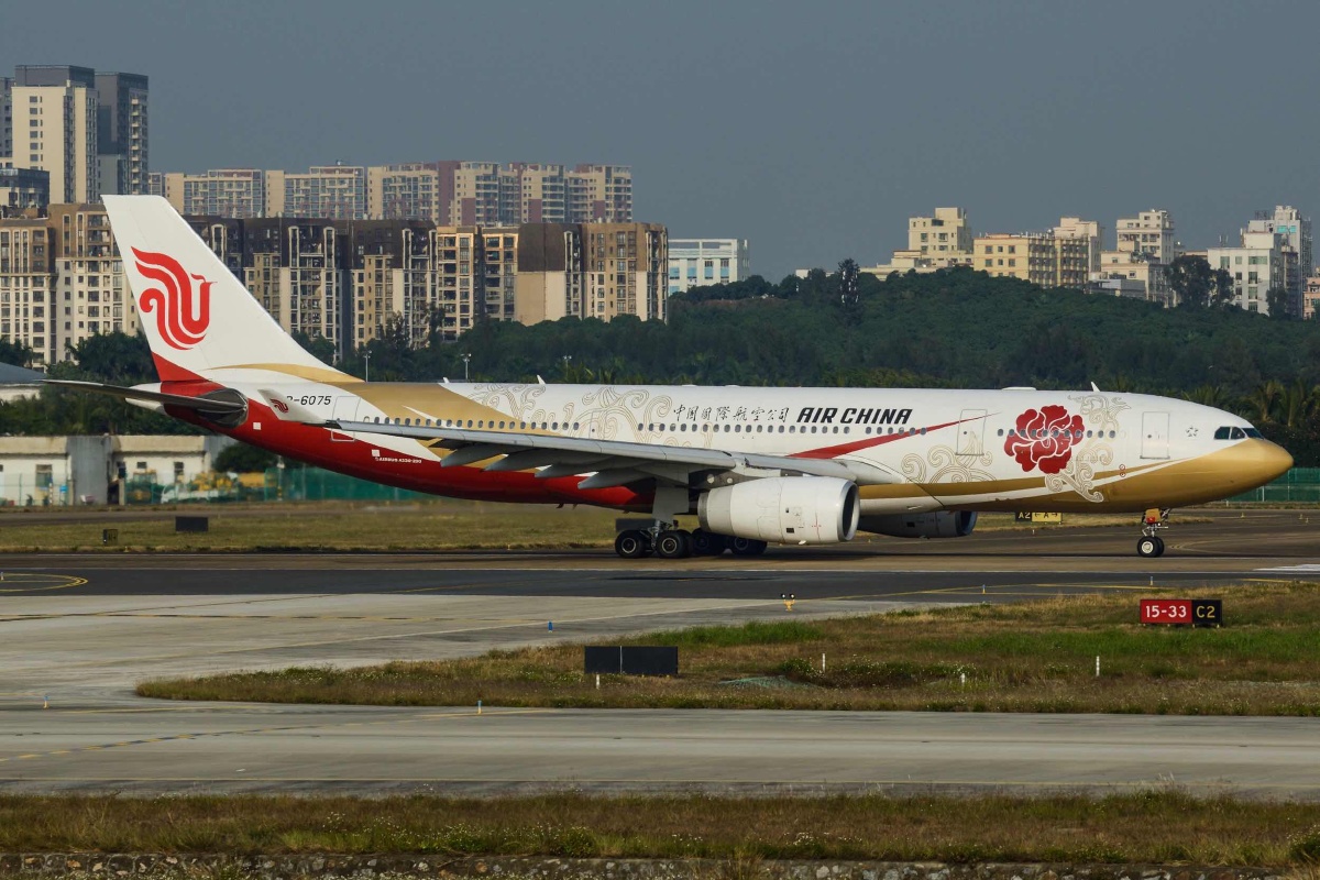 国航紫轩号a330离场