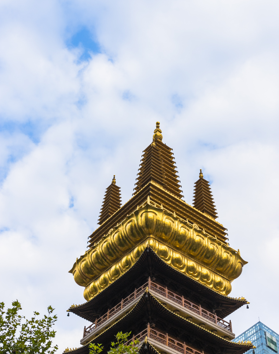 静安寺的小金顶