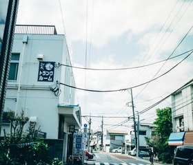 468757
