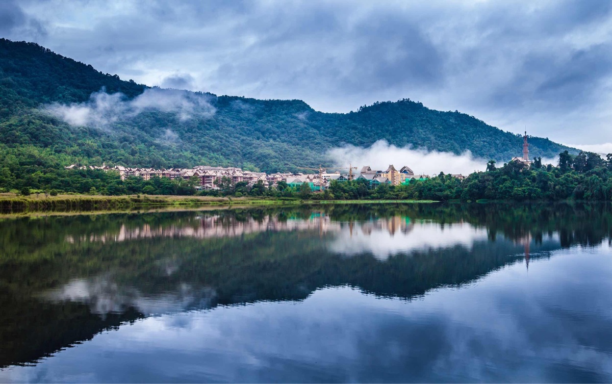 烟雨西盟魅力龙潭