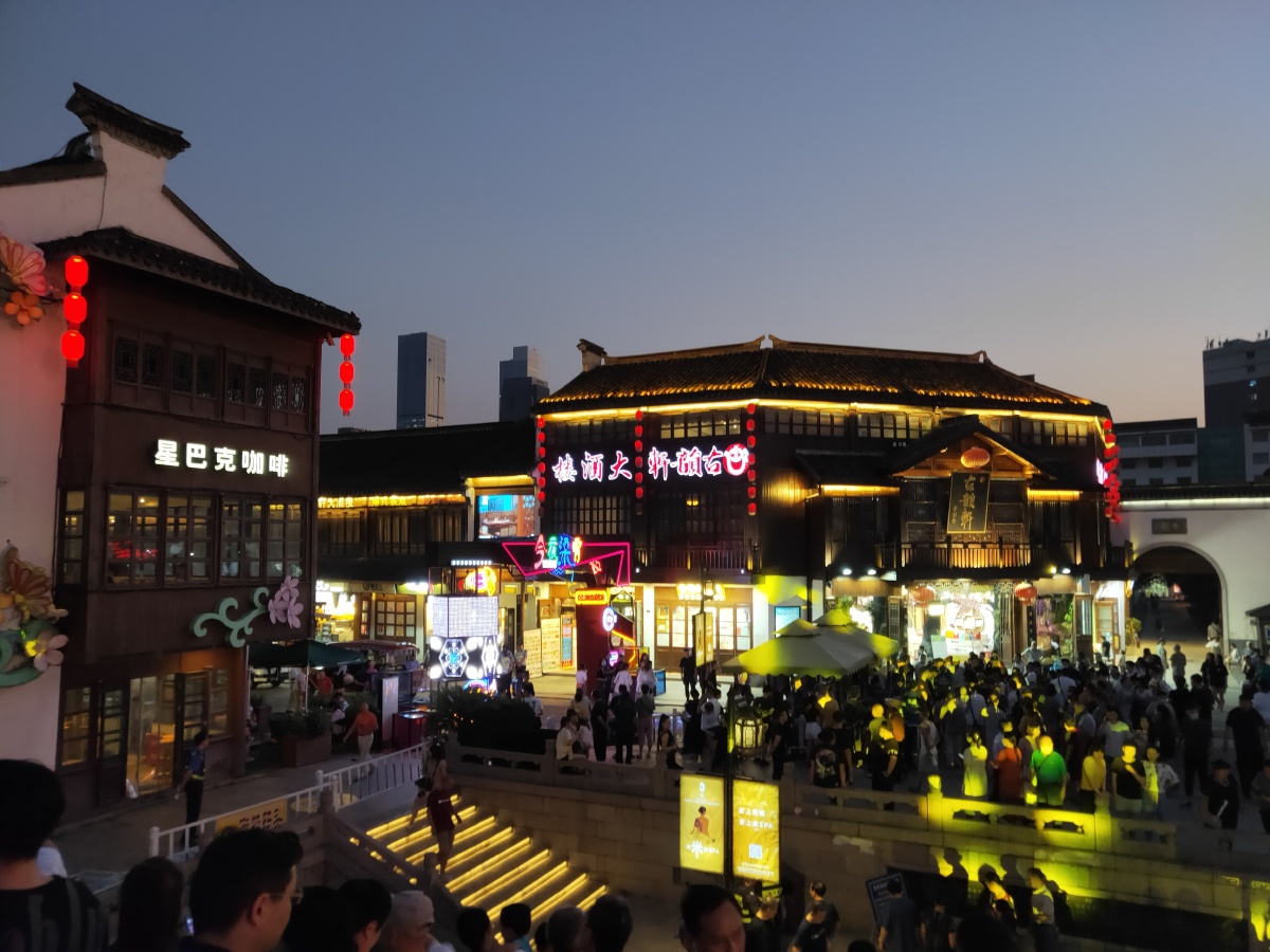 无锡古运河夜市的味道