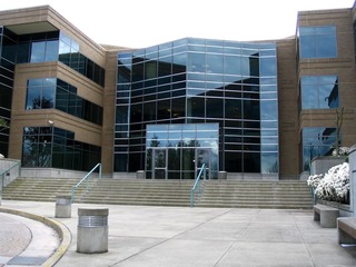 Microsoft_building_17_front_door