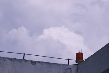 895025