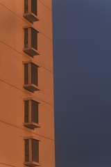 908726