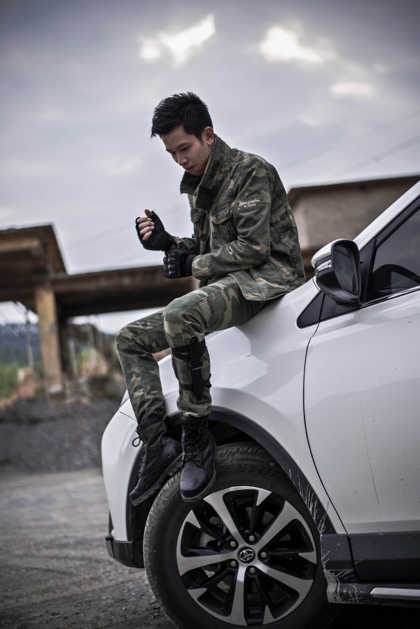 雇佣犬。【从此上路,人面兽心,冷血无情】