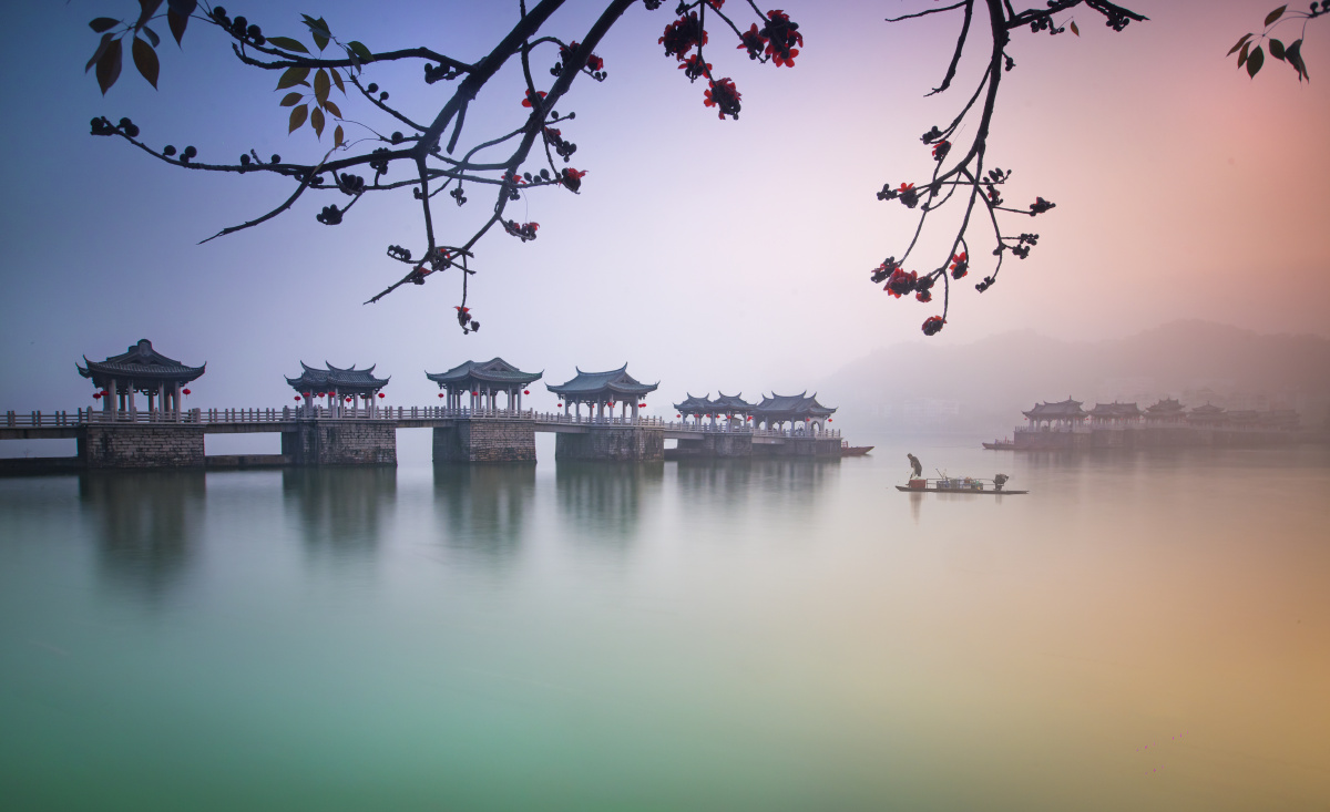 中国桥梁已超100万座# 中国四大古桥,#广济桥# 日出美景美轮美奂.