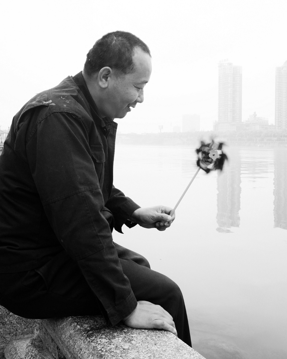 大时代的小故事no004孤独大叔的童年梦