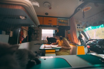 276087