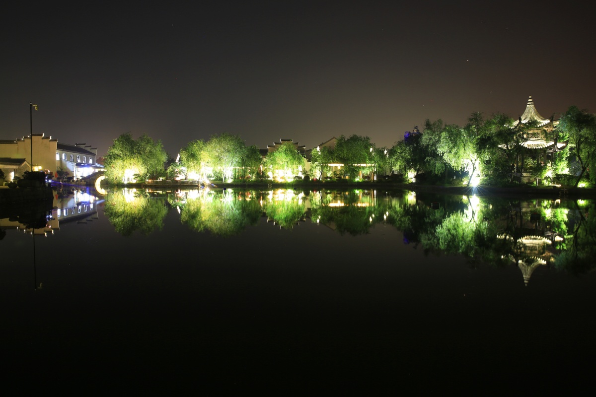 楼台倒影入池塘.摄于宁波开元十七房.