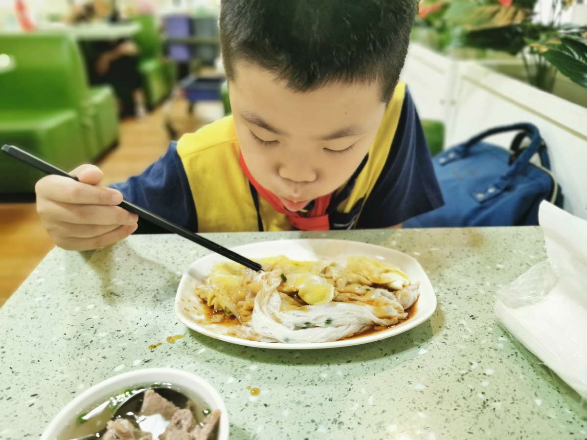 好久没有陪儿子吃早餐了 - 我是三单 - 图虫